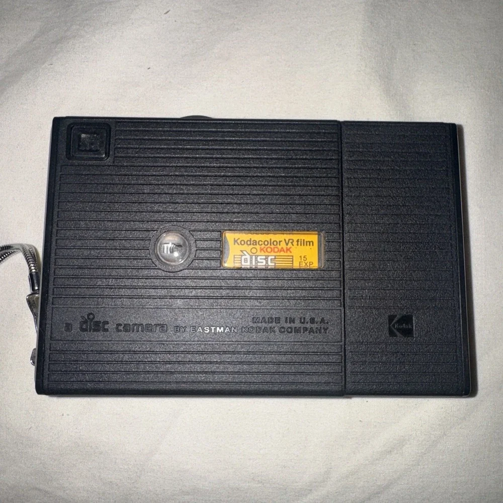 Vintage Kodak Disc 4000 Camera With Flash And Wrist Strap *Read*
